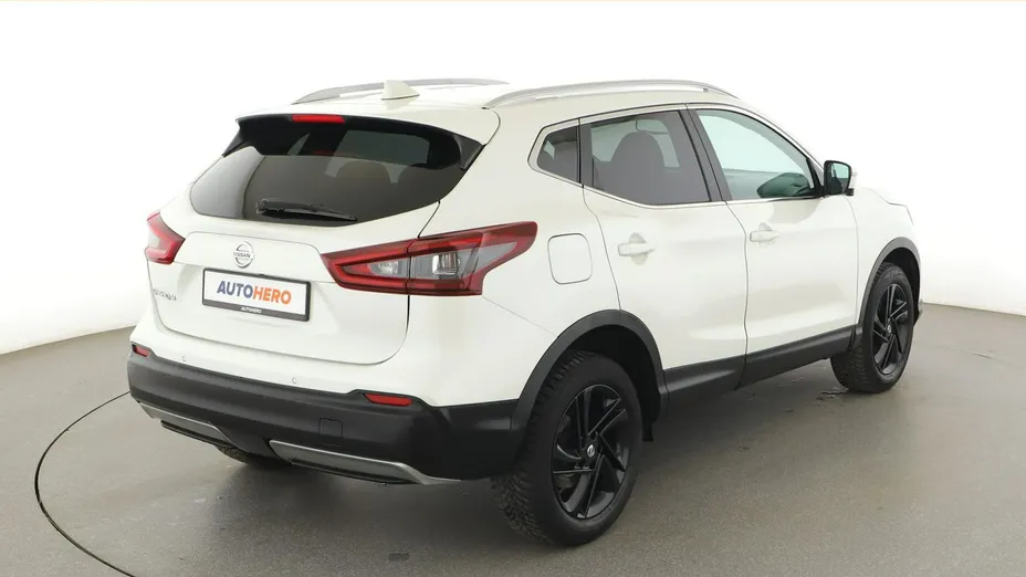 NISSAN Qashqai -