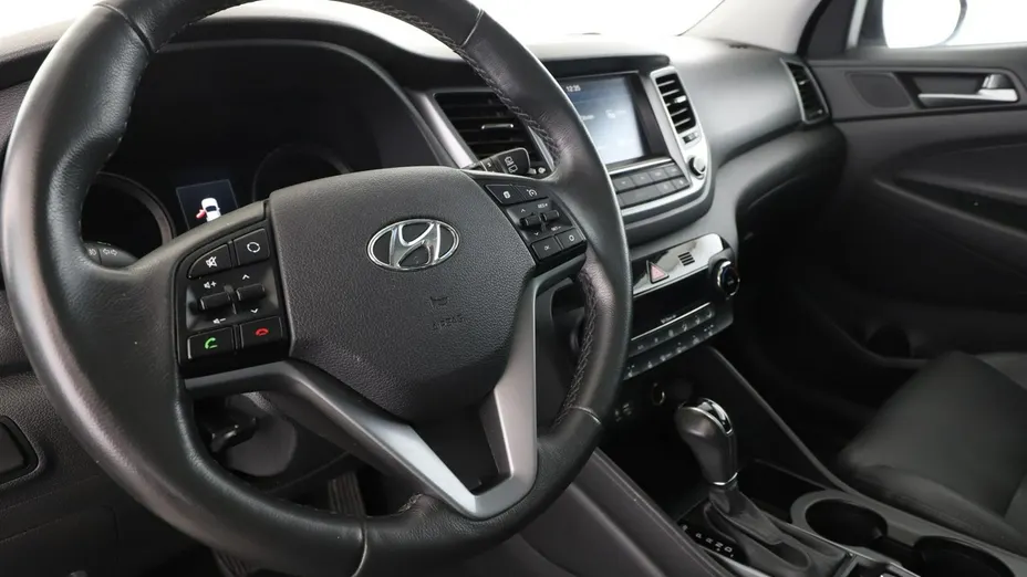 HYUNDAI Tucson -