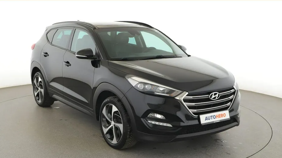 HYUNDAI Tucson -