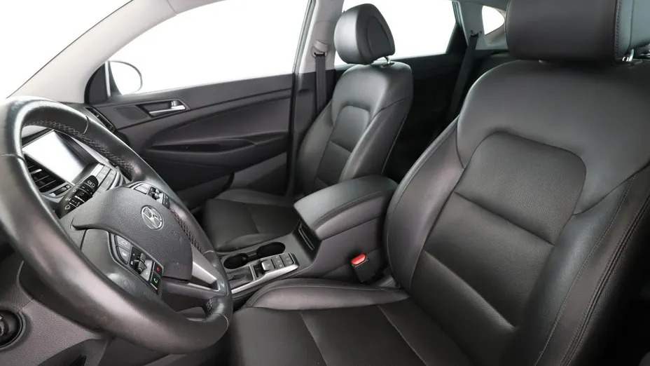 HYUNDAI Tucson -