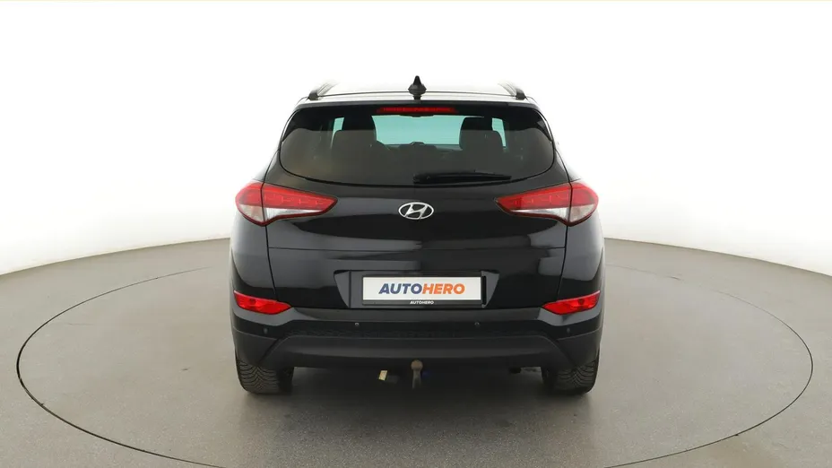 HYUNDAI Tucson -
