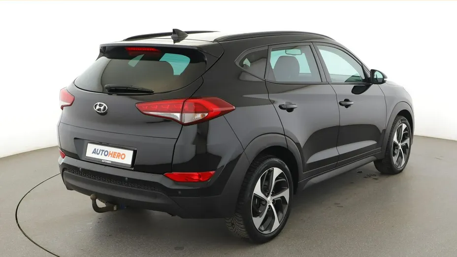 HYUNDAI Tucson -