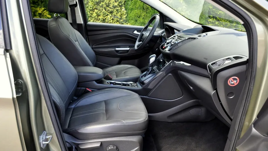 FORD Kuga -