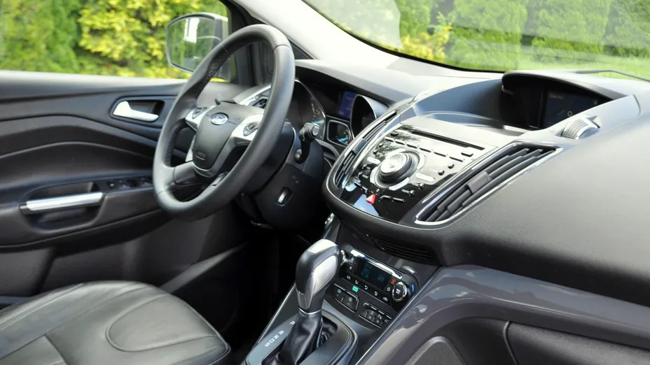 FORD Kuga -