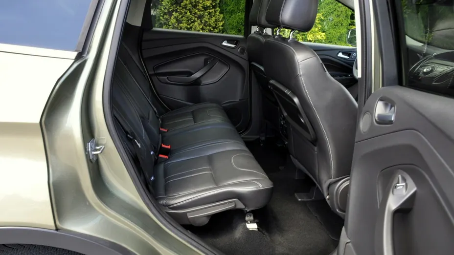 FORD Kuga -