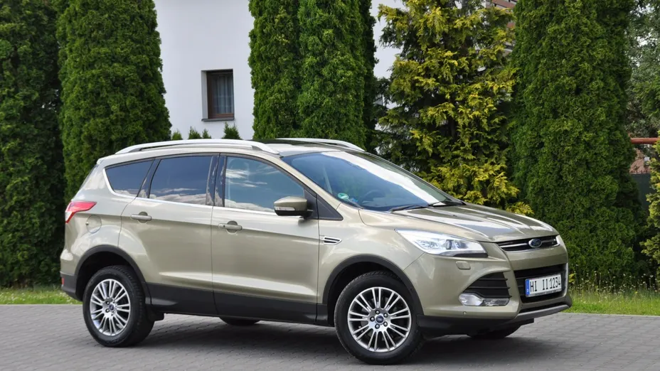 FORD Kuga -