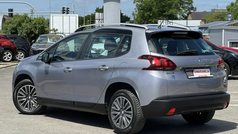 PEUGEOT 2008 -