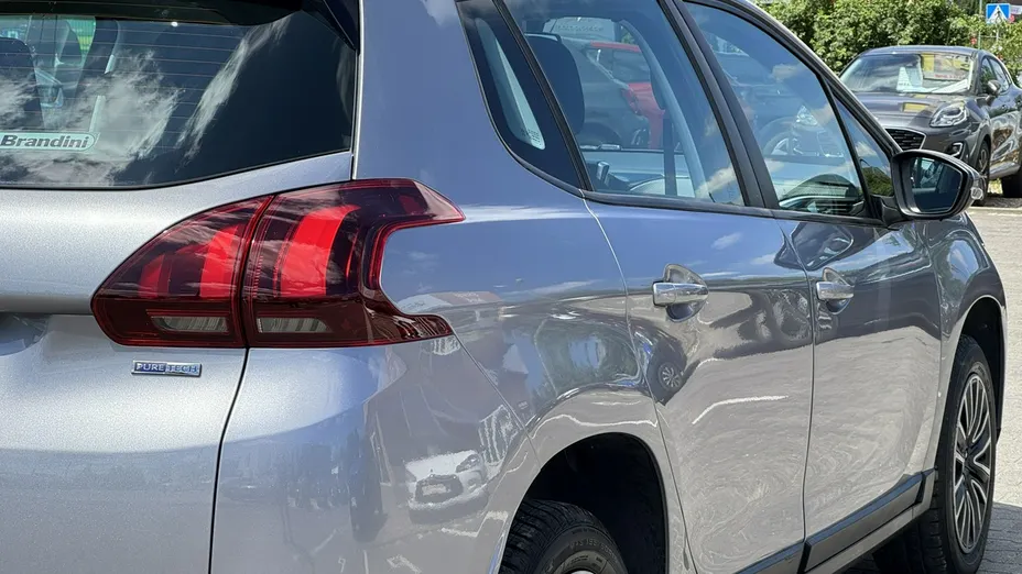 PEUGEOT 2008 -