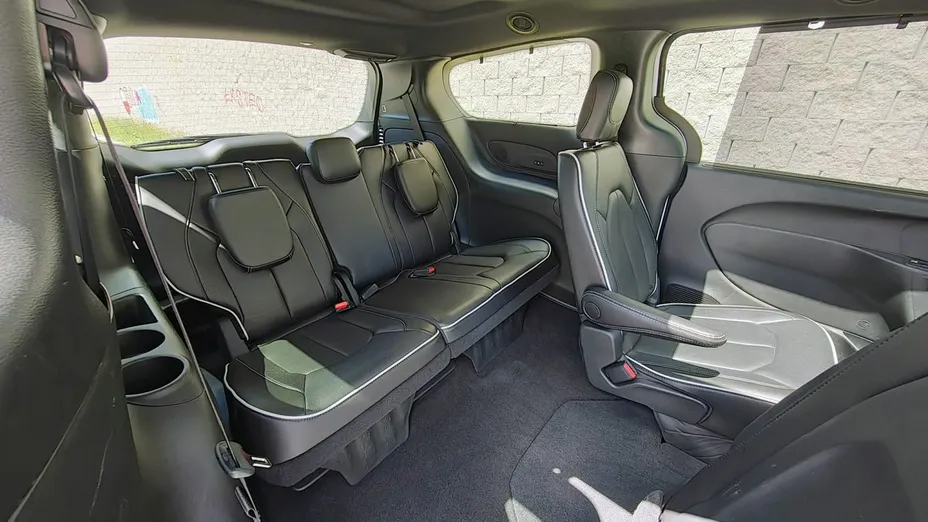 CHRYSLER Pacifica -