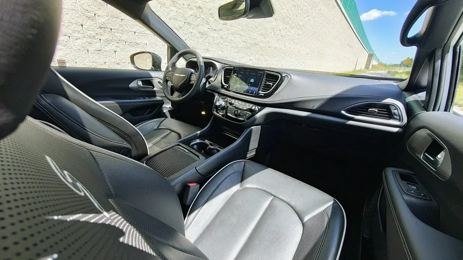 CHRYSLER Pacifica -