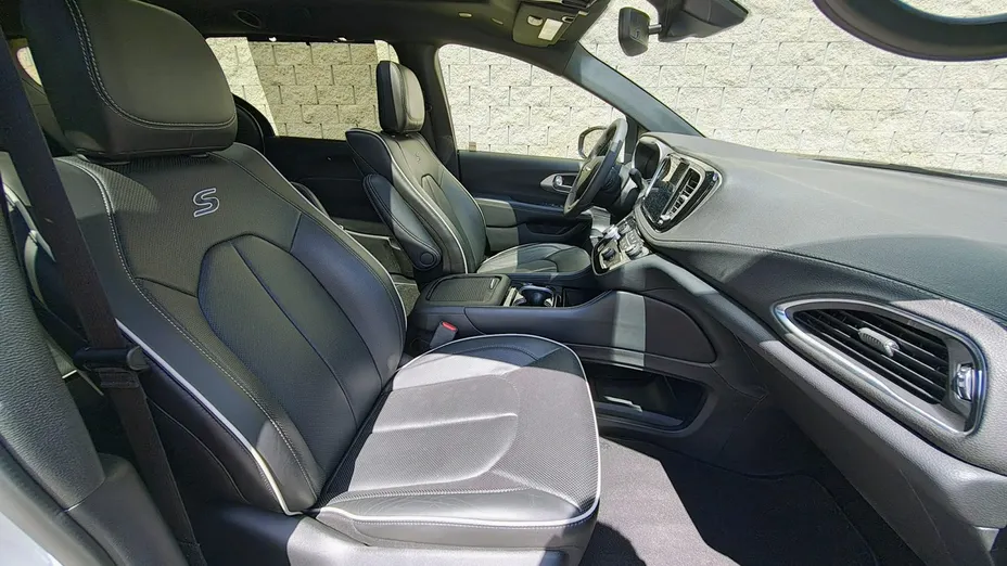 CHRYSLER Pacifica -