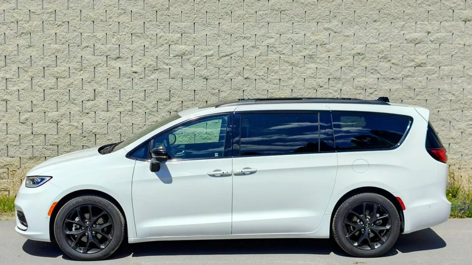 CHRYSLER Pacifica -