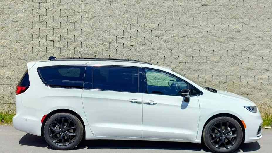 CHRYSLER Pacifica -