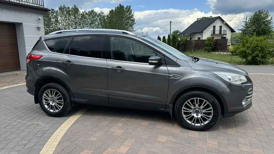 FORD Kuga -