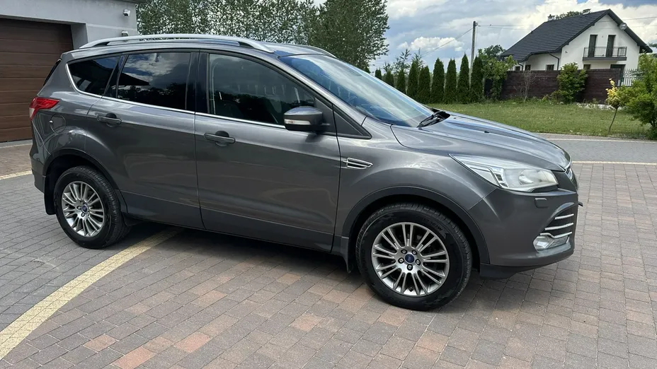 FORD Kuga -