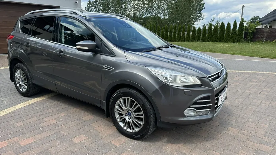FORD Kuga -