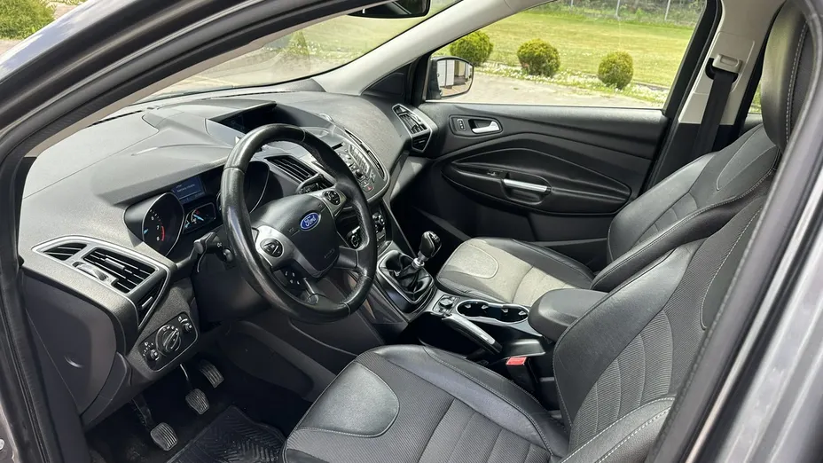 FORD Kuga -