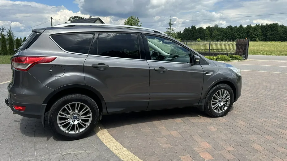 FORD Kuga -