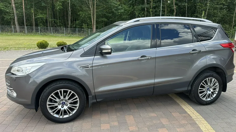 FORD Kuga -