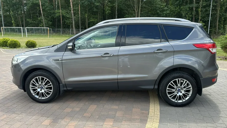 FORD Kuga -