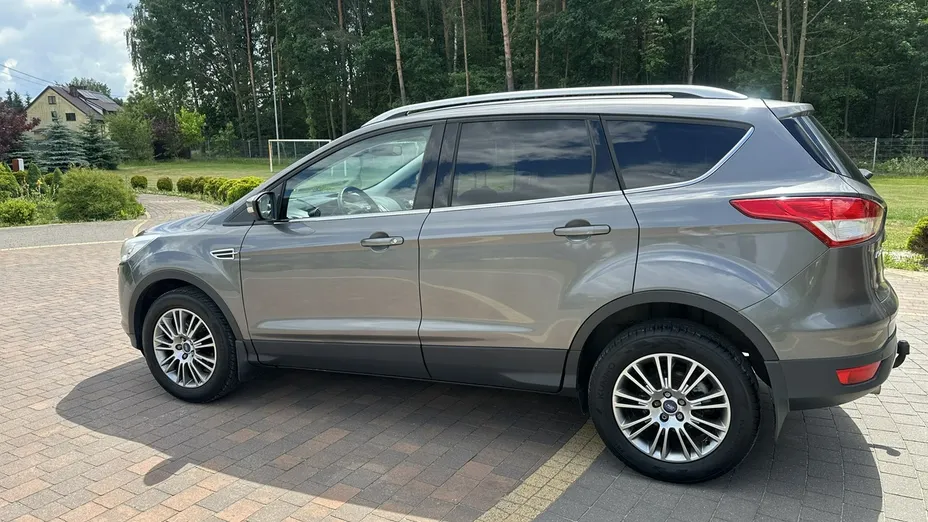 FORD Kuga -