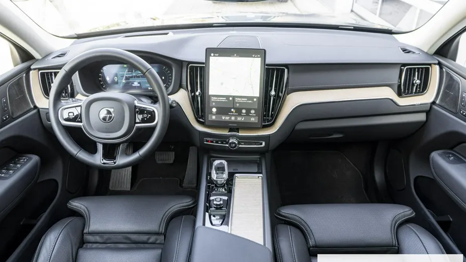VOLVO XC60 -
