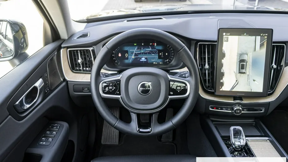 VOLVO XC60 -