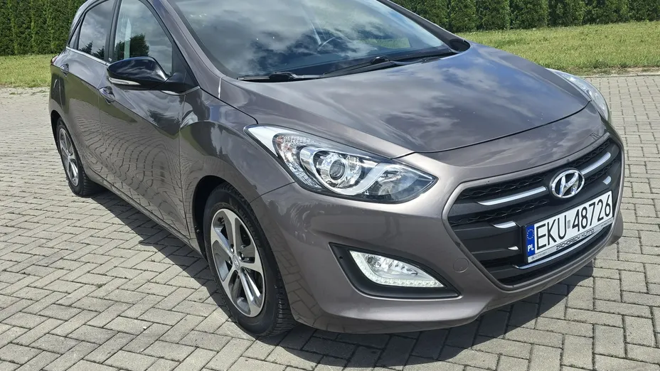 HYUNDAI i30 -