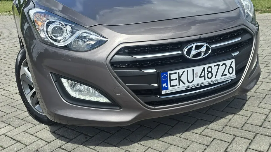 HYUNDAI i30 -