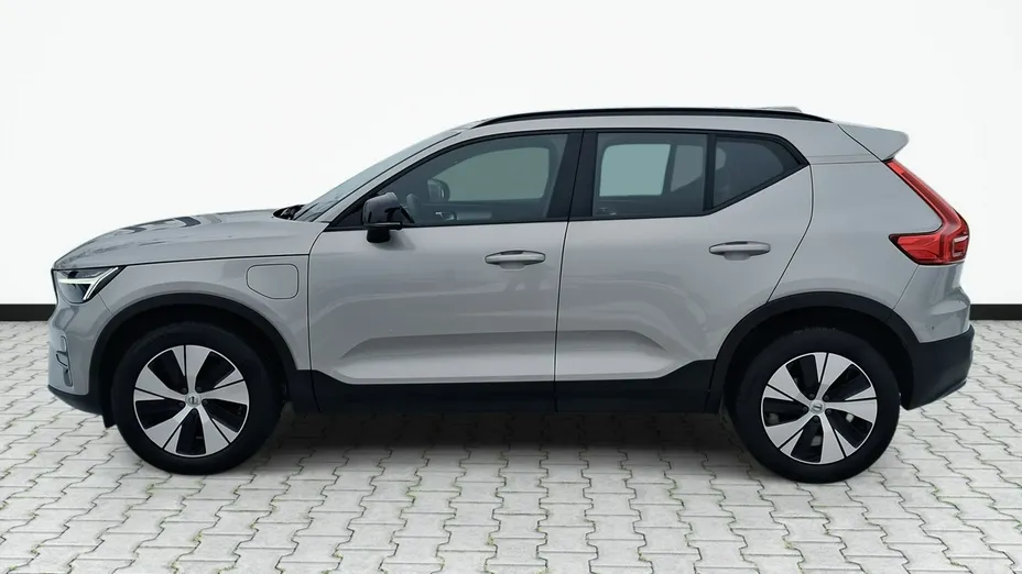 VOLVO XC40 -