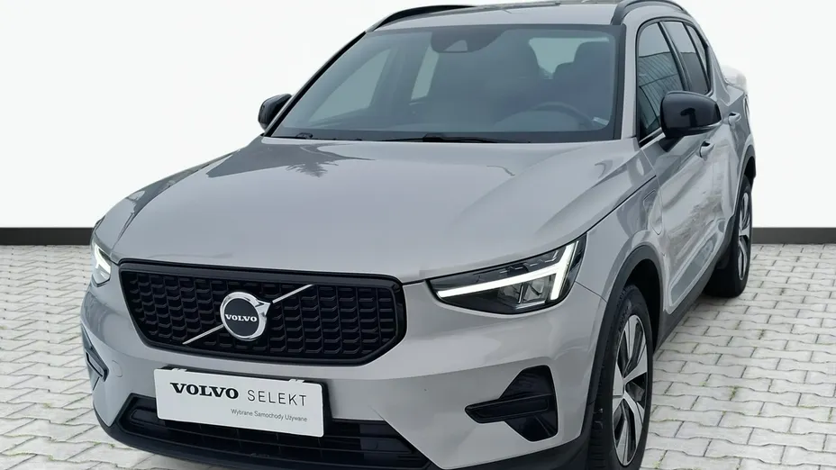 VOLVO XC40 -