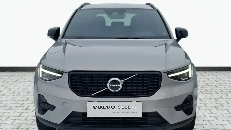 VOLVO XC40 -