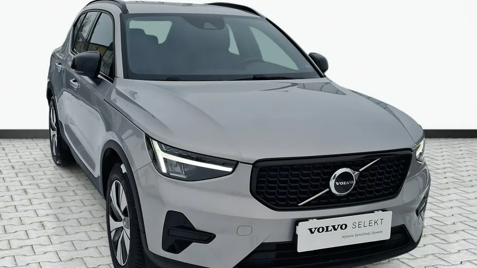 VOLVO XC40 -