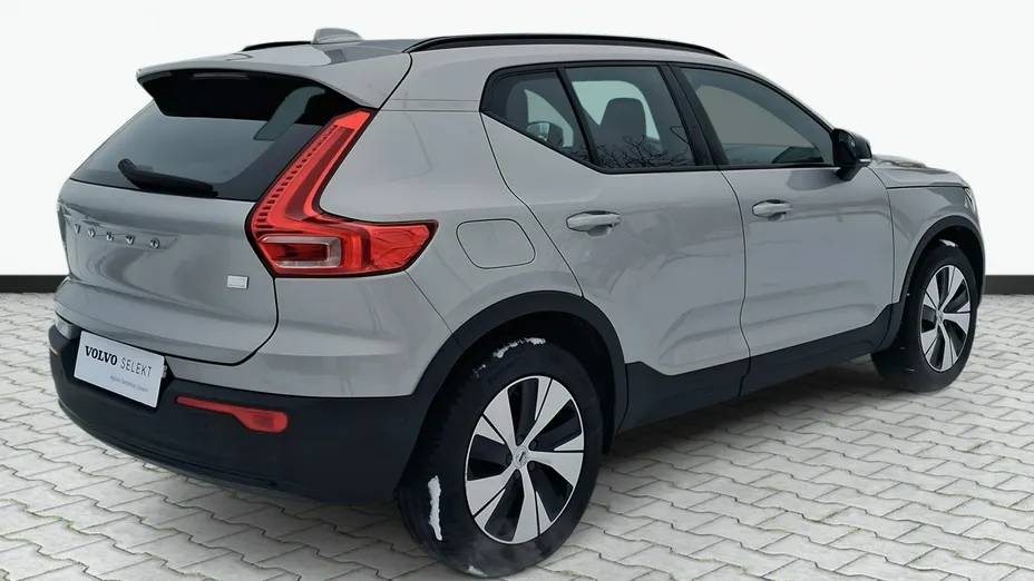 VOLVO XC40 -