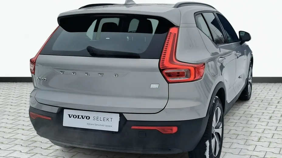 VOLVO XC40 -