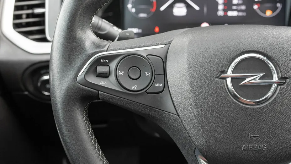 OPEL Grandland X -