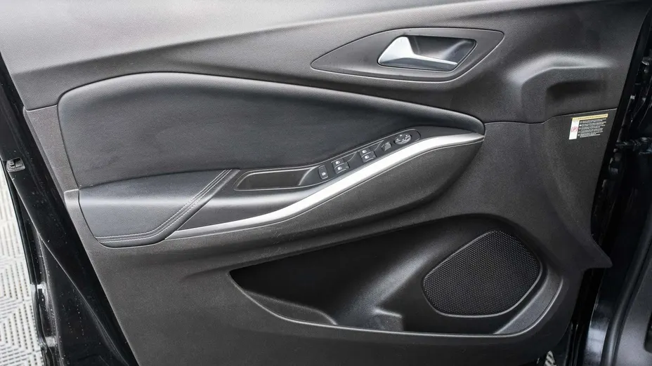 OPEL Grandland X -