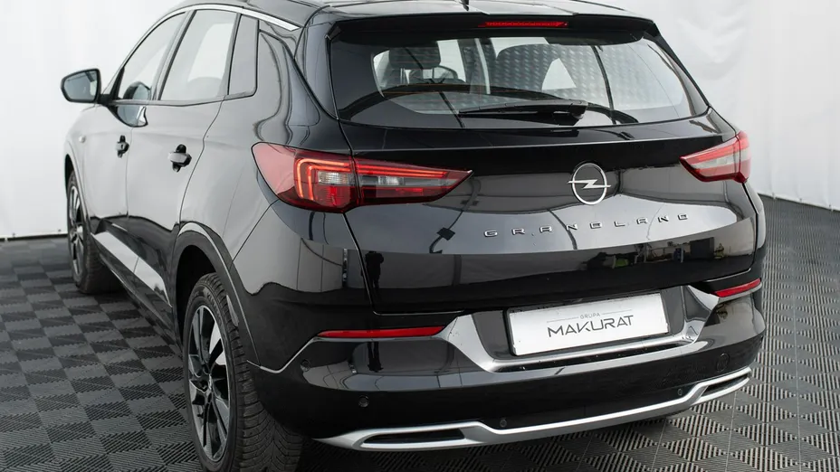 OPEL Grandland X -