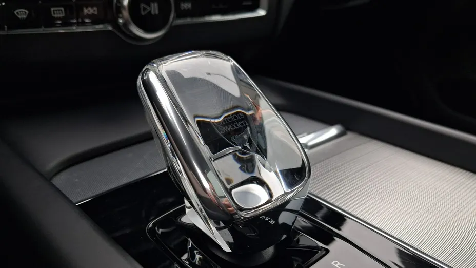 VOLVO XC60 -