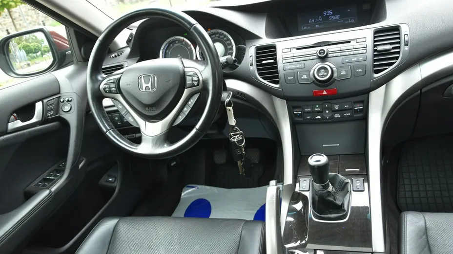 HONDA Accord -