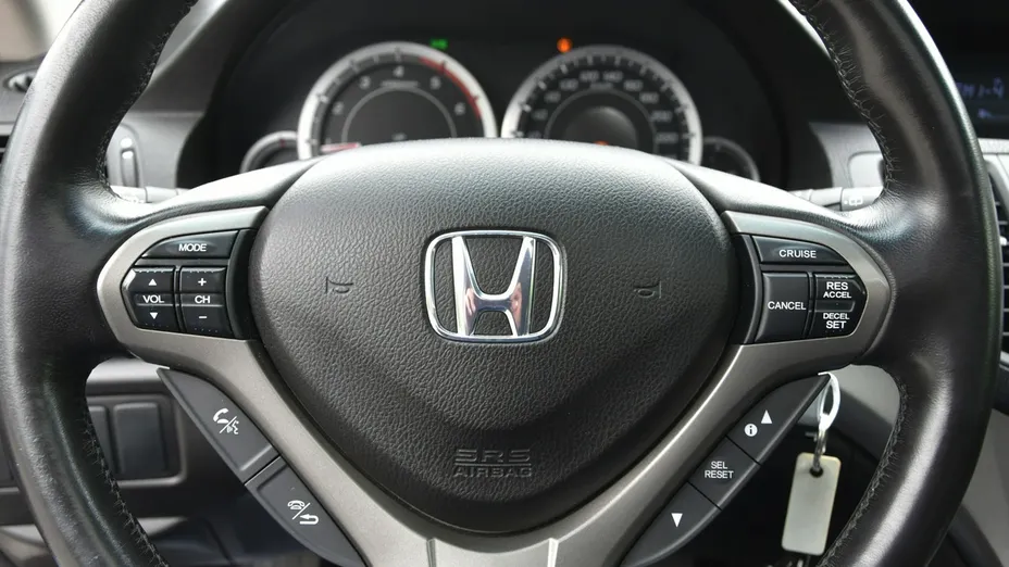 HONDA Accord -