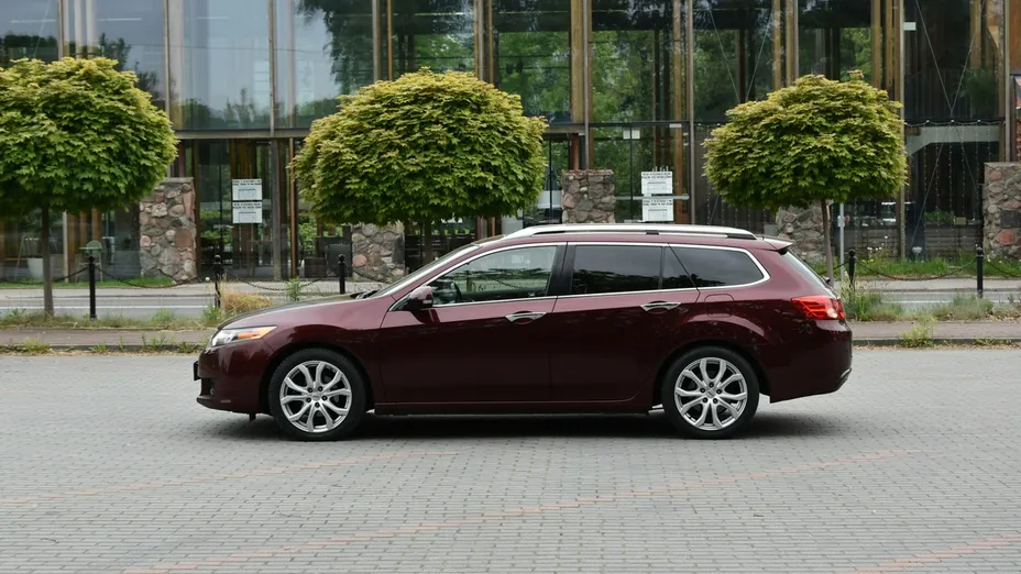 HONDA Accord -