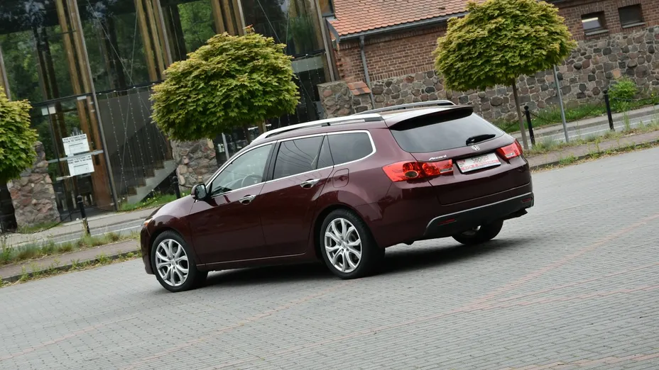 HONDA Accord -