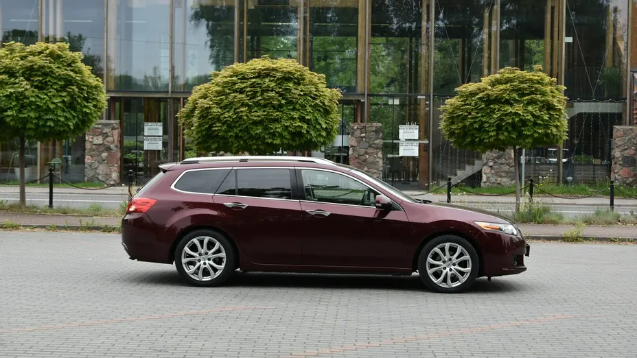 HONDA Accord -