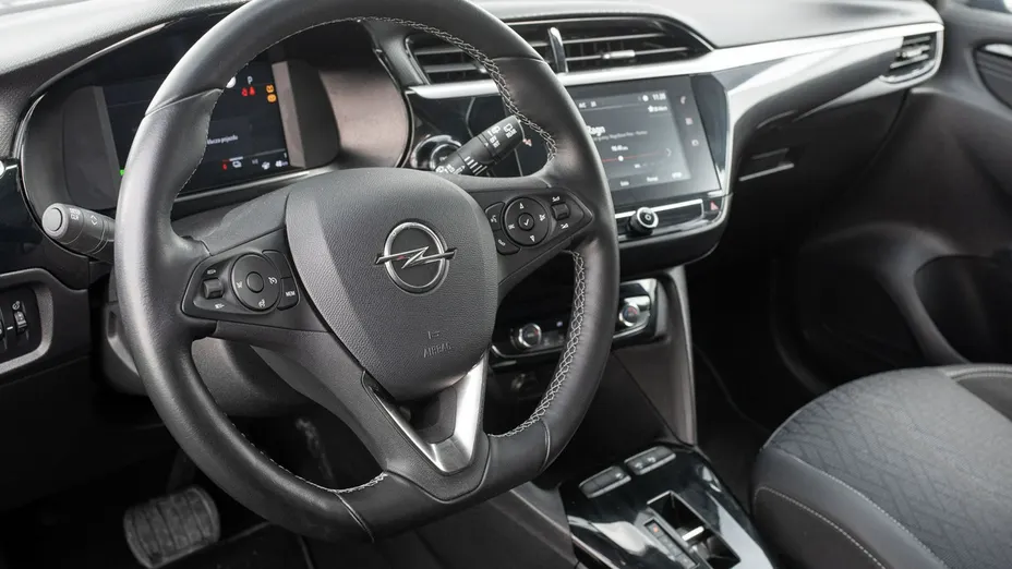 OPEL Corsa -