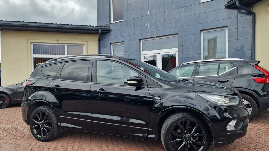 FORD Kuga -