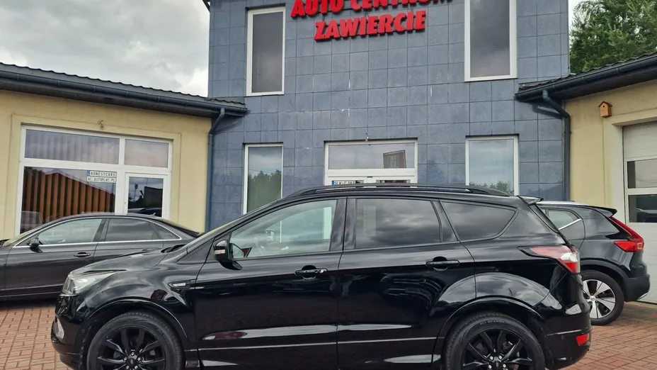 FORD Kuga -