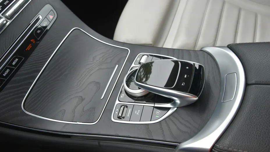 MERCEDES-BENZ C Klasa -