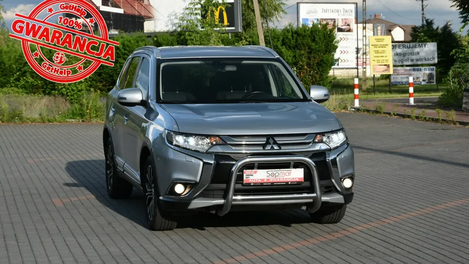 MITSUBISHI Outlander -