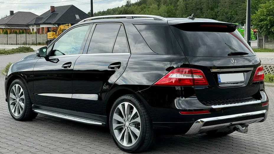MERCEDES-BENZ ML -